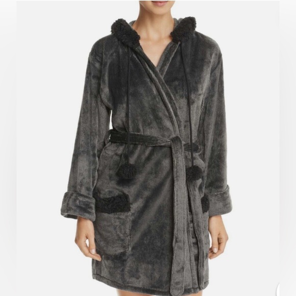 PJ Salvage fuzzy robe - Picture 1 of 8